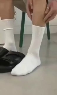 Носки превращаются…в короткие носки для открытой обуви👍
